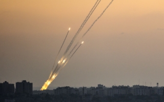 אמנסטי: חסינות חוזרת ונשנית לפושעי מלחמה שוב מותירה אזרחים בשני הצדדים לשלם את עיקר המחיר בעת הסלמה בפעולות איבה